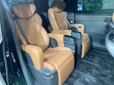 TOYOTA VELLFIRE - 9