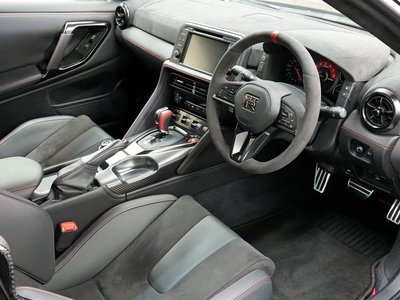 NISSAN GT-R - 5