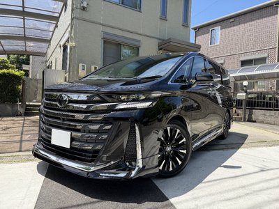 TOYOTA VELLFIRE - 1