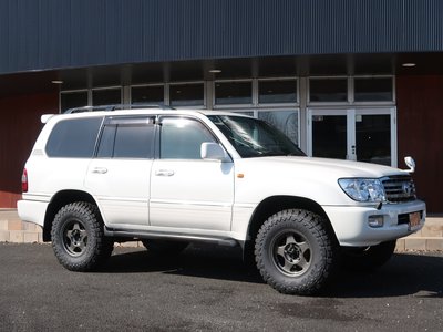 TOYOTA LAND CRUISER 100 - 3