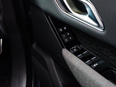 2024 LAND Rover RANGE ROVER VELAR — миниатюра 42