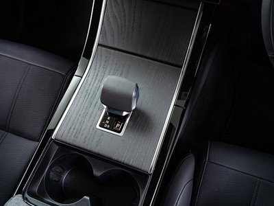 2024 LAND Rover RANGE ROVER VELAR — миниатюра 52