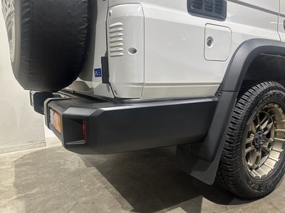 TOYOTA LAND CRUISER 70 - 8