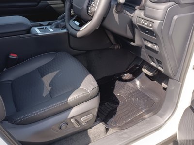 TOYOTA LAND CRUISER 250 - 8