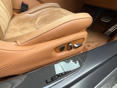 2018 Lexus LC thumbnail 16