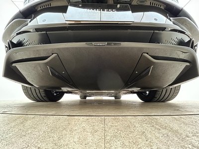 ASTON MARTIN DBS SUPERLEGGERA - 10