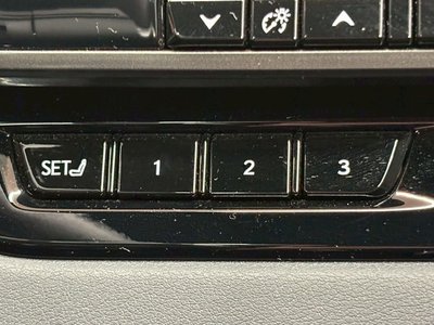 صورة مصغرة 48 لـ 2023 Lexus RX