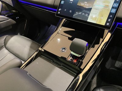2025 LAND Rover RANGE ROVER SPORT — миниатюра 12