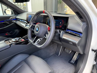 2025 BMW M5 缩略图 44