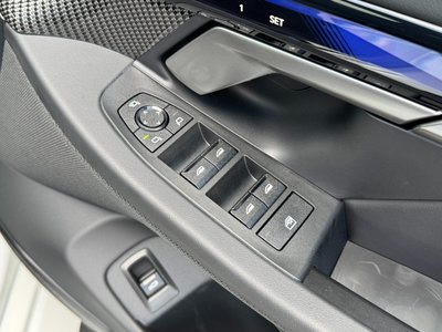 2025 BMW M5 缩略图 65