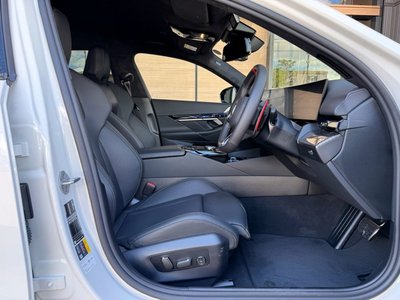 2025 BMW M5 缩略图 42