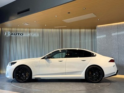 2025 BMW M5 缩略图 33