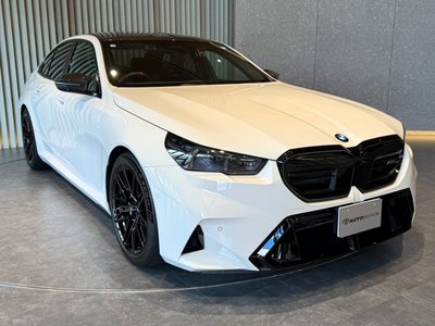 2025 BMW M5 — фото 5
