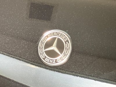 2025 Mercedes-BENZ GLC photo 9