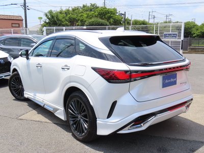 صورة 9 لـ 2025 Lexus RX