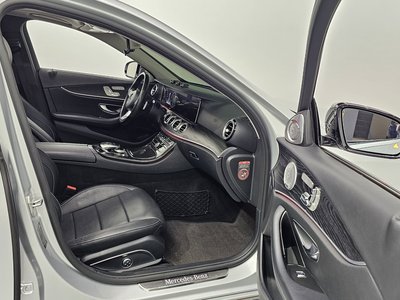 MERCEDES-BENZ E-CLASS - 10