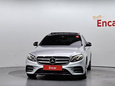 MERCEDES-BENZ E-CLASS - 2