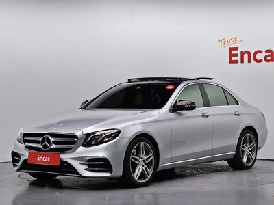 MERCEDES-BENZ E-CLASS - 1