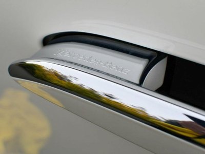 MERCEDES-BENZ EQS AMG - 10