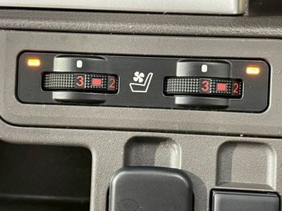 TOYOTA LAND CRUISER PRADO - 8