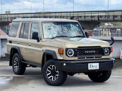 TOYOTA LAND CRUISER - 7