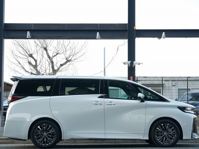 TOYOTA VELLFIRE - 3