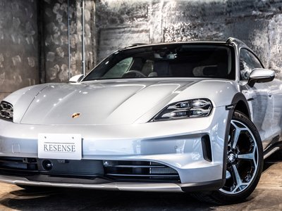 PORSCHE TAYCAN CROSS TURISMO