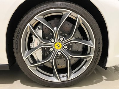 2021 Ferrari GTC4 LUSSO 缩略图 11