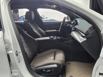صورة مصغرة 16 لـ 2023 BMW 5 SERIES
