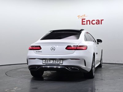 MERCEDES-BENZ E-CLASS - 3