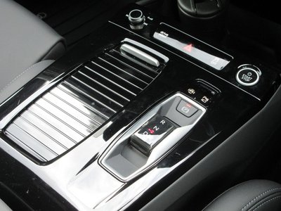 صورة مصغرة 14 لـ 2025 AUDI Q6 E-TRON