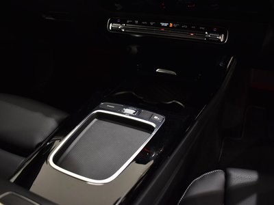 MERCEDES-BENZ CLA - 8