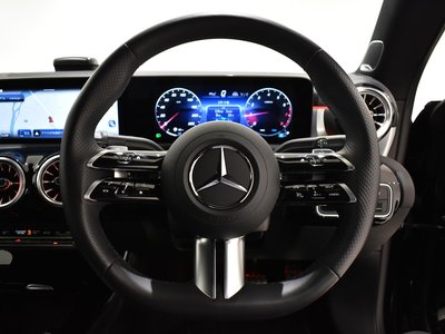 MERCEDES-BENZ CLA - 7