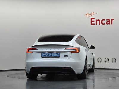2026 Tesla MODEL 3 — фото 4