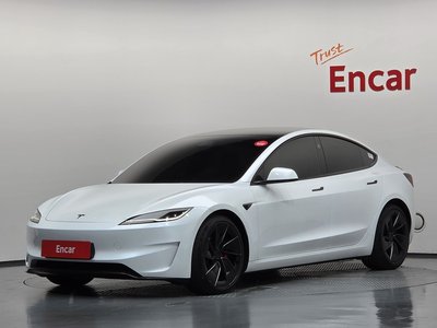 2026 Tesla MODEL 3 — фото 1