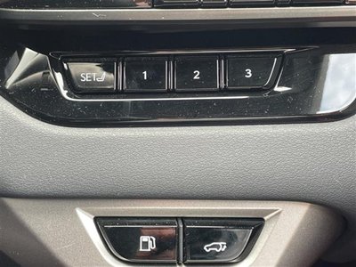 2025 Lexus RX thumbnail 15
