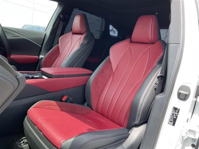 2025 Lexus RX thumbnail 25