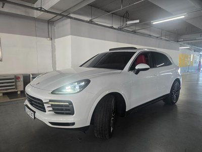PORSCHE CAYENNE - 4
