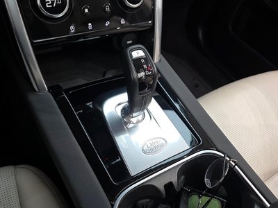 LAND ROVER DISCOVERY SPORT - 9