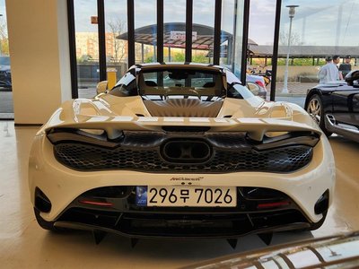 MCLAREN 750S - 3