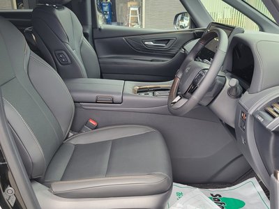 TOYOTA ALPHARD - 4