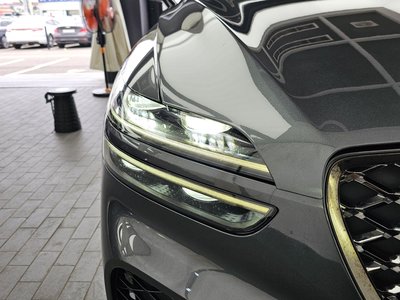 2022 Genesis GV70 photo 9