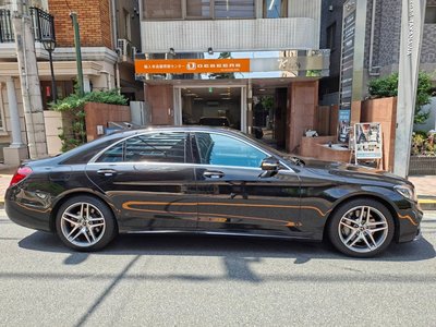 2017 Mercedes-BENZ S-CLASS photo 2