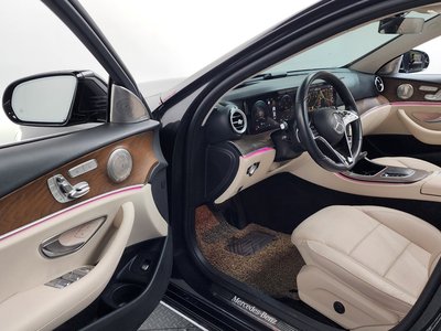 MERCEDES-BENZ E-CLASS - 10