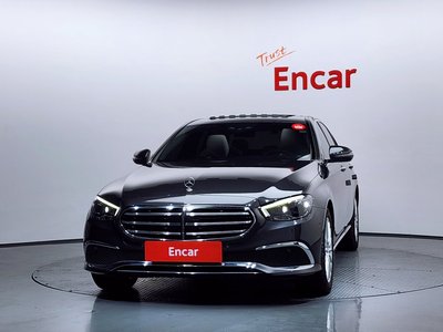 MERCEDES-BENZ E-CLASS - 2