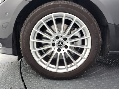 MERCEDES-BENZ E-CLASS - 6