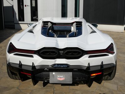 2026 Lamborghini REVUELTO photo 9