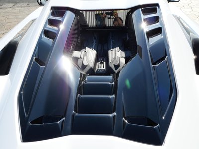 صورة مصغرة 31 لـ 2026 Lamborghini REVUELTO