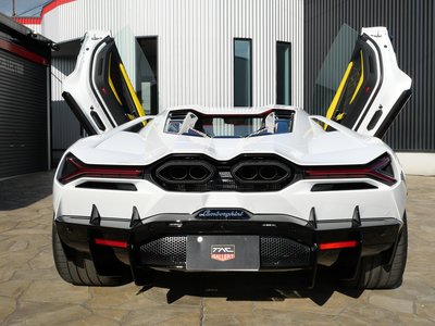 2026 Lamborghini REVUELTO photo 10