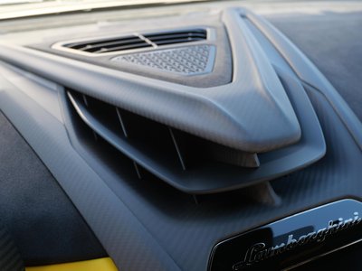صورة مصغرة 46 لـ 2026 Lamborghini REVUELTO
